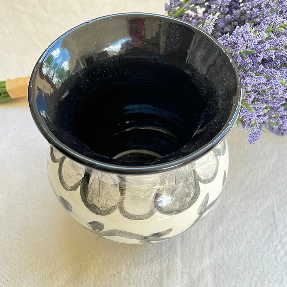 Black and White Pottery Vase with Daisies & Stripes - Picture 7 of 10